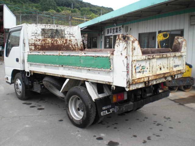 isuzu3t 05.JPG